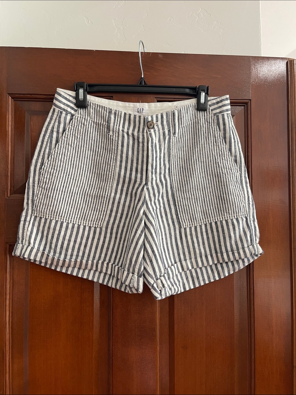GAP girlfriend Chino Linen blend surplus  shorts size 6